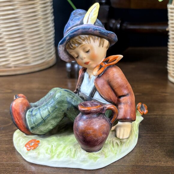 Vintage 1976 Hummel Figurine - Coffee Break - Goelbel Club Exclusive TMK-6 - Picture 1 of 12